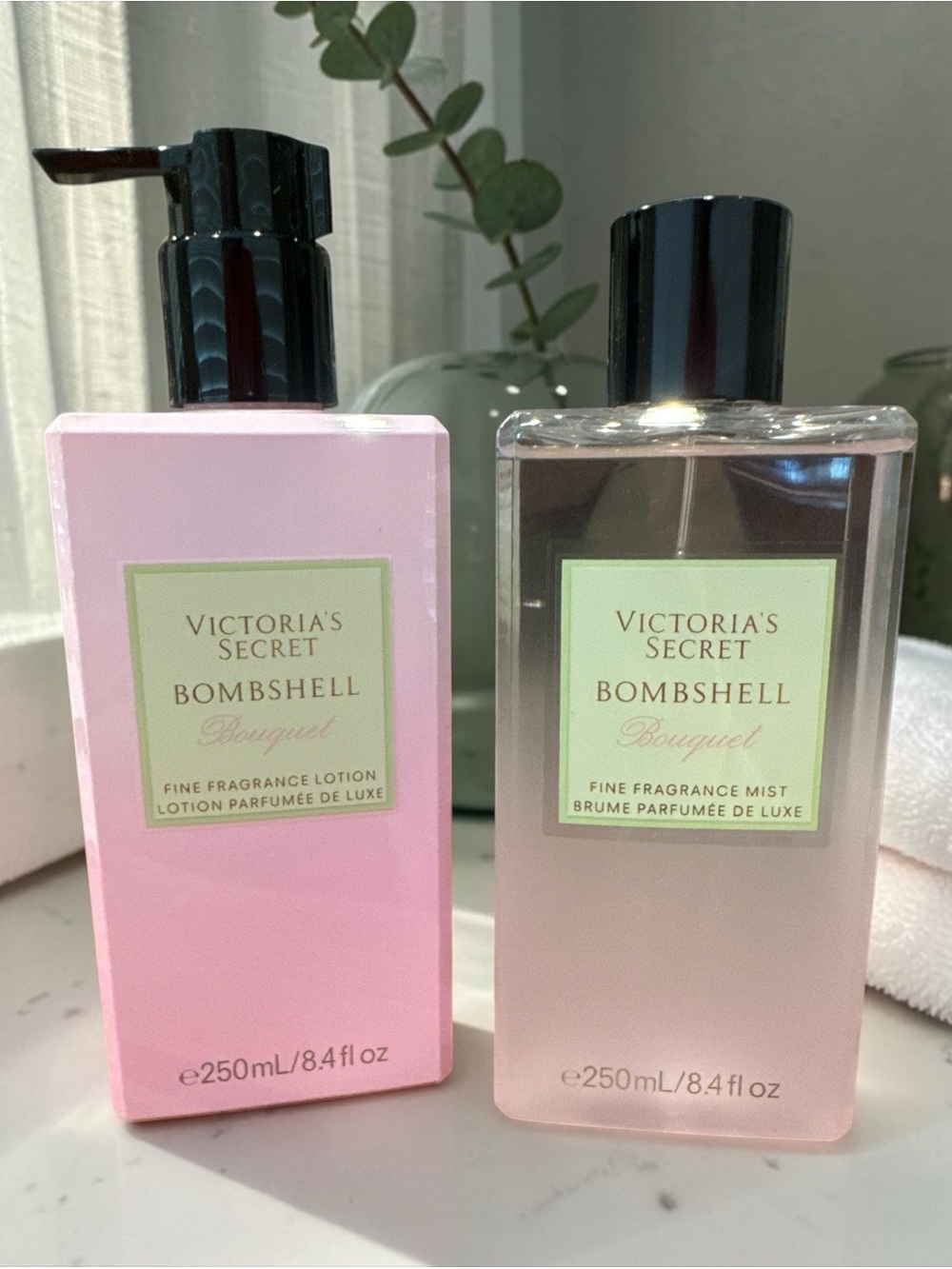 NWT Victoria's Secret Bombshell Bouquet Lotion & Mist Set